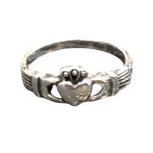 Silver Claddagh Ring